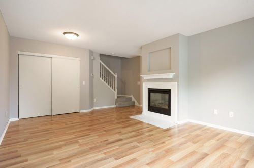2093 Gresham Ave, Saint Paul MN  55128-4409 exterior