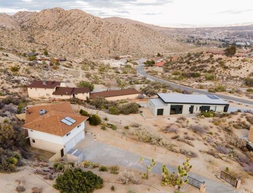 53788 Ridge Rd, Yucca Valley, CA 92284-2374