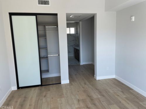 361 Myrtle St, Glendale CA  91203-2207 exterior