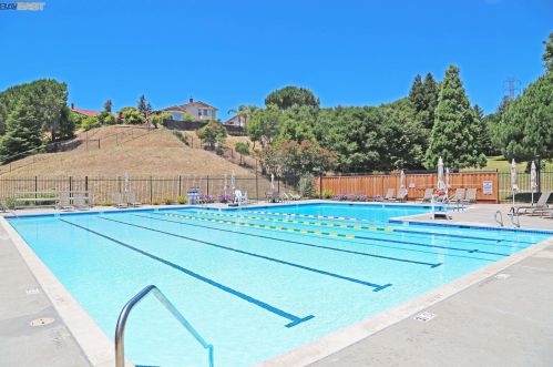5900 Charter Oaks Dr, Hayward CA  94552-1678 exterior