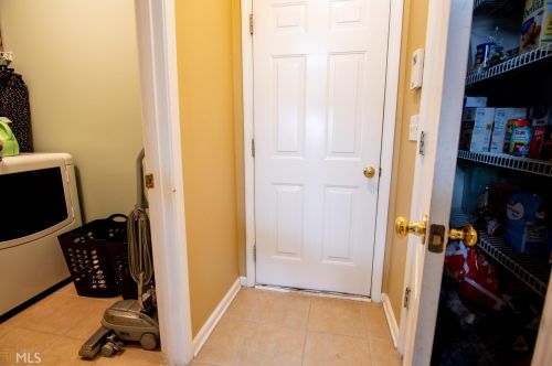 6063 Creekview, Rex GA 30273 exterior