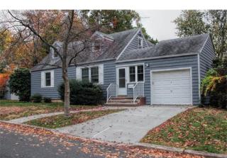 97 Spear St, Metuchen, NJ 08840-2147