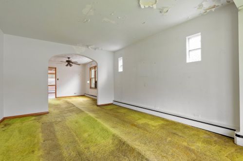 12231 Perry Ave, Chicago, IL 60628-6826