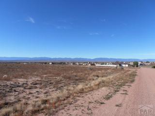 1040 Montebello Dr, Pueblo, CO 81007-7022