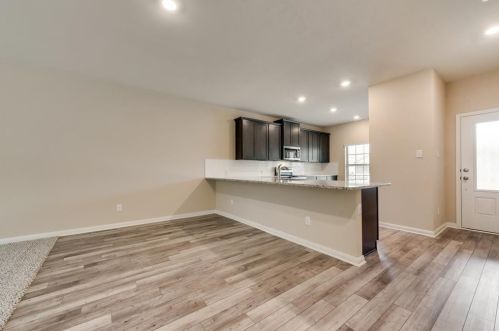 304 Lowery Oaks Trl, Fort Worth TX  76120-1722 exterior