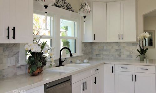 1020 Hickory St, Santa Ana CA  92701-6004 exterior