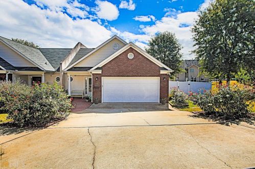 31 Stony Oak Dr, Newnan, GA 30263-3155