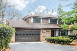 29 Half Day Rd, Half Day, IL 60069-2206