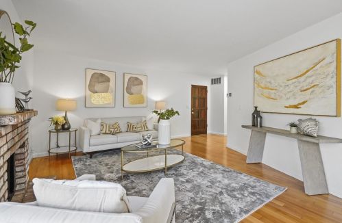 7156 Clarendon St, San Jose, CA 95129-3513