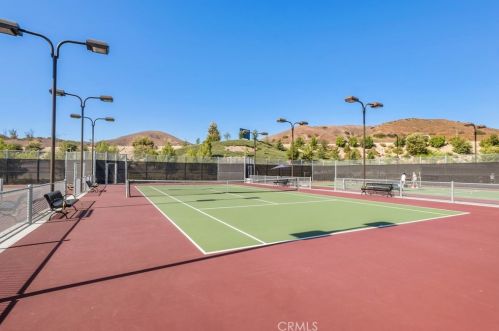 38 Canoe, Irvine CA  92618-8841 exterior