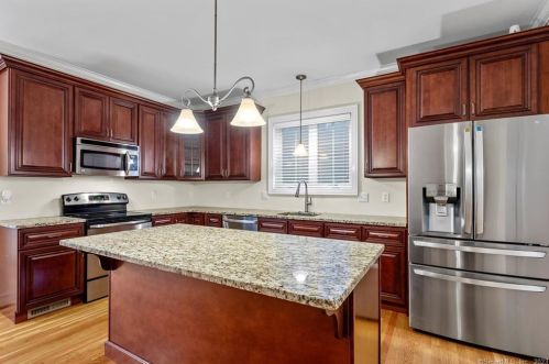 85 Nutmeg Cir, Colchester CT  06415-2314 exterior