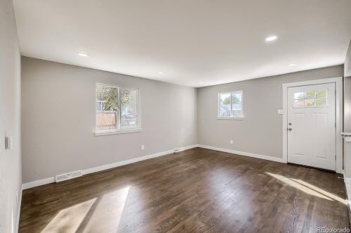 616 Lowell Blvd, Denver CO  80204-3102 exterior