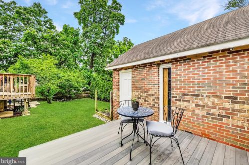 6608 Gude Ave, Silver Spring MD 20912-4827 exterior