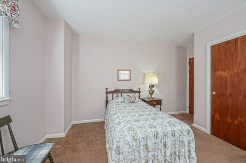 5142 Garfield Ave, Camden NJ 08109-1756 exterior