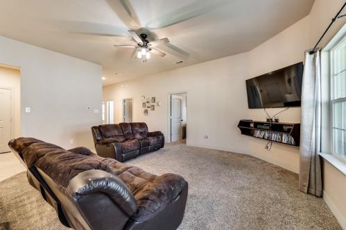 209 3 St, Valley View TX 76272-5403 exterior