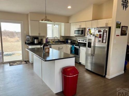 484 Clarion Dr, Pueblo CO  81007-2317 exterior