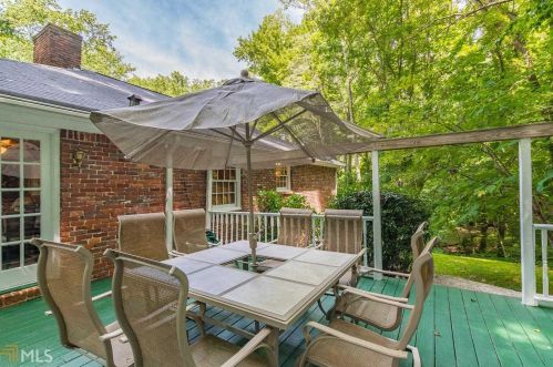 2408 Meadow Lark Dr, Atlanta GA  30344-4026 exterior