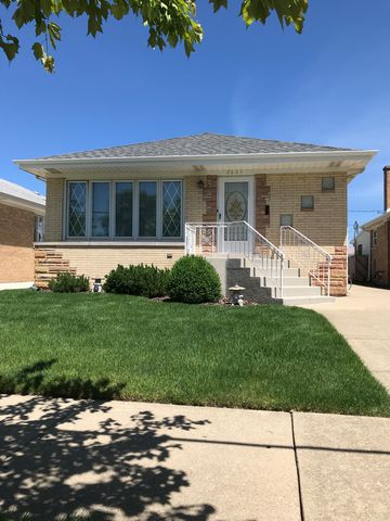 4821 Delphia Ave, Chicago, IL 60706-2928