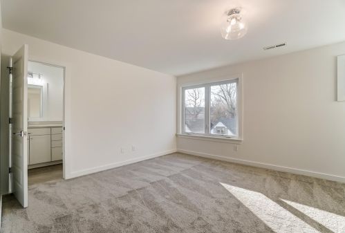 2616 Hackberry St, Cincinnati OH  45206-2121 exterior