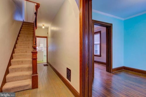 827 Walnut St, Lancaster PA  17602-2436 exterior