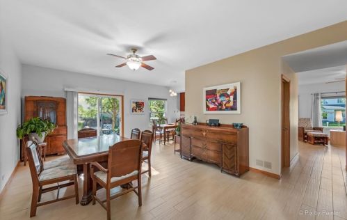 1168 Chalet Dr, Carol Stream IL  60188-3972 exterior