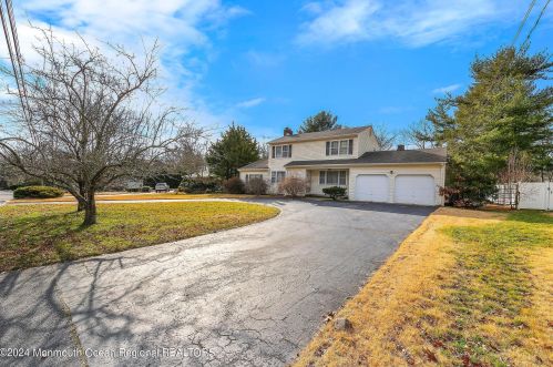 635 Holly Hill Dr, Brielle, NJ 08730-1216
