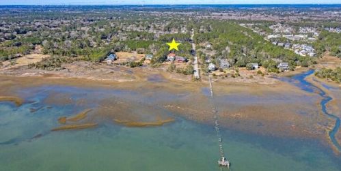 2797 Hamlin Beach Rd, Mount Pleasant, SC 29466-8956