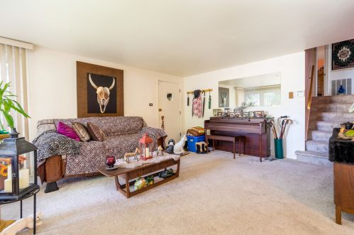 16742 Butterfield Dr, Country Club Hills, IL 60478-2161