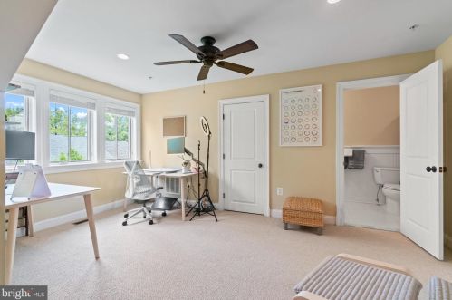 8916 Ct Way, Silver Spring MD 20910-2276 exterior