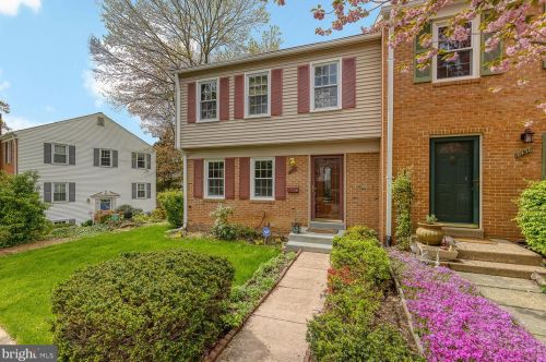 8440 Kitchener Dr, Springfield, VA 22153-3424