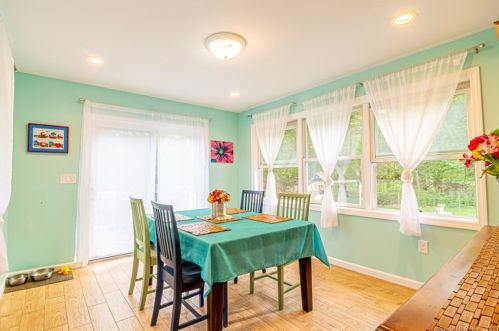 13 Foxcroft Rd, Niantic CT  06357-1415 exterior