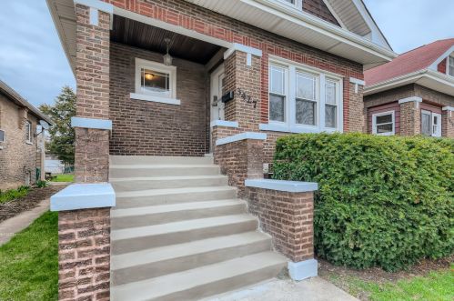 3427 Elmwood Ave, Forest View, IL 60402-3839