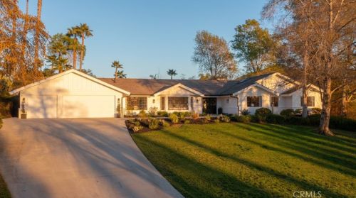 1232 Pleiades Dr, Vista CA  92084-6531 exterior