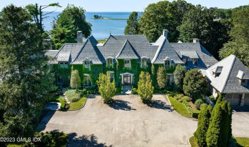 88 Cedar Cliff Rd, Riverside, CT 06878-2604