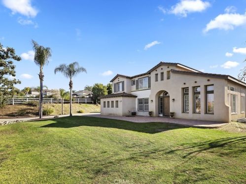 18477 Hollowtree Ln, Riverside, CA 92504-9467
