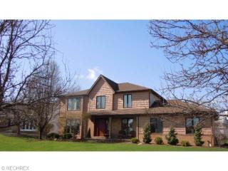 16151 Acacia Dr, Cleveland OH  44136-7430 exterior