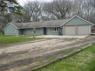 10765 Kyte Rd, Hillcrest, IL 61068-9277