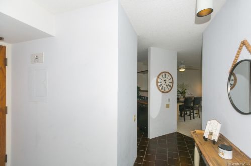 2101 Nuuanu Ave, Honolulu HI  96817-1764 exterior