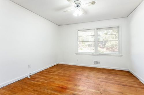 3364 Hazelwood Dr, Atlanta GA  30311-3038 exterior