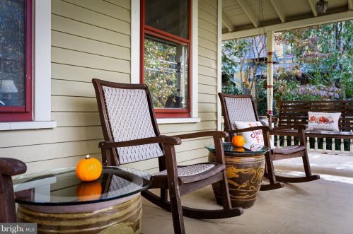 135 Warwick Rd, Tavistock NJ  08033-3706 exterior