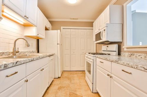 1605 Country Park Dr, Smyrna GA  30080-8264 exterior