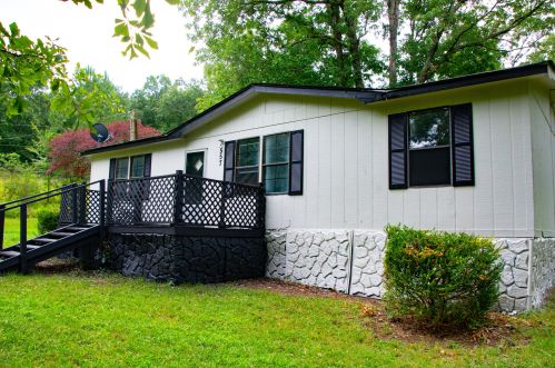557 Mcgee Bend Rd, Cave Spring, GA 30124-2144