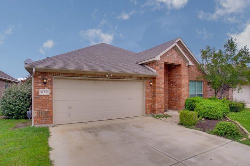 629 Darlington Trl, Fort Worth TX  76131-3543 exterior