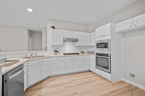 12524 Canyon Glen Dr, Austin TX  78732-2022 exterior