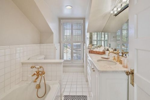 100 Brookhaven Dr, Atlanta GA  30319-3003 exterior