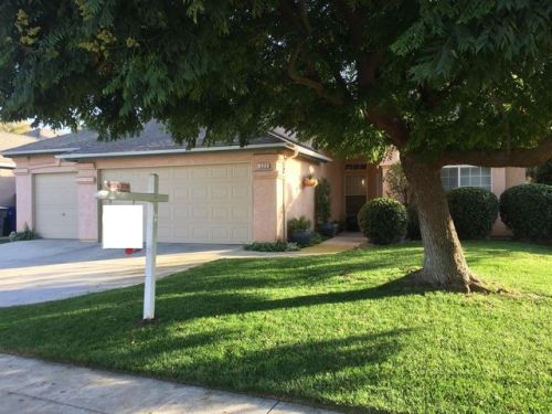 322 Kelly Ave, Clovis, CA 93611-0210