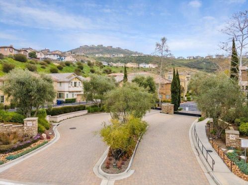 1359 Dolomite Way, San Marcos CA  92078-2824 exterior