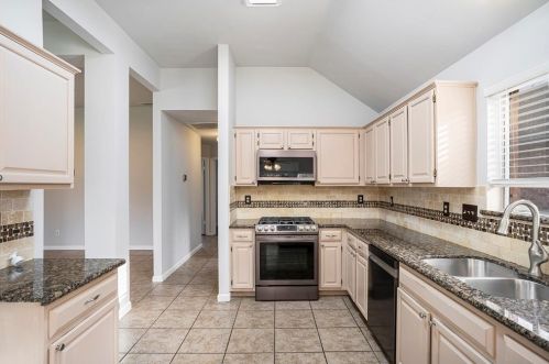 3614 Brookwood Dr, Morgans Point, TX 77571-3794