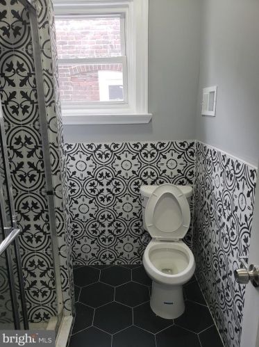 4816 10th St, Philadelphia PA  19141-3930 exterior