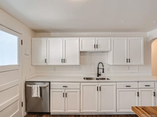 705 Hanover St, Denver CO  80010-3946 exterior